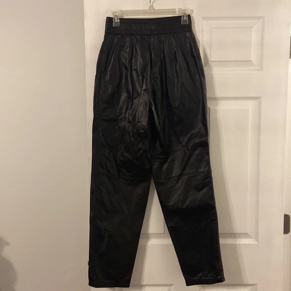 TOFFS High waisted 100% leather pants size 6M inseam 30” waist 26” flat - Picture 5 of 12